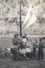 Vlajka vzhru let   r.1925