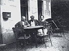 Ped hotelem r.1925